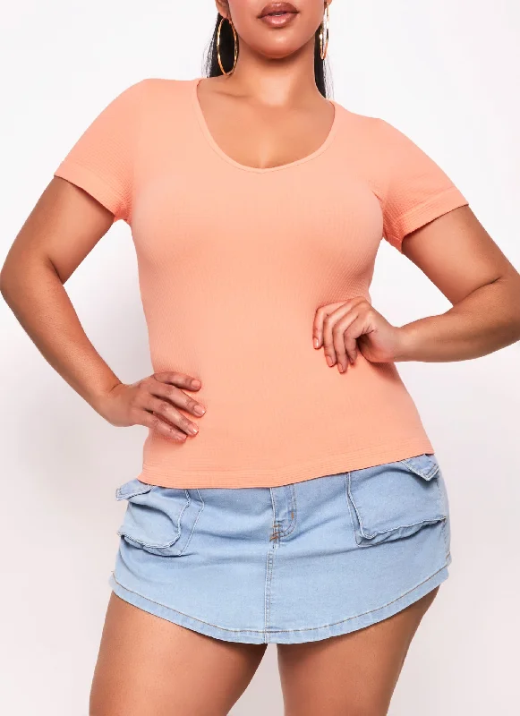 Plus Size Seamless Textured Knit Scoop Neck Tee